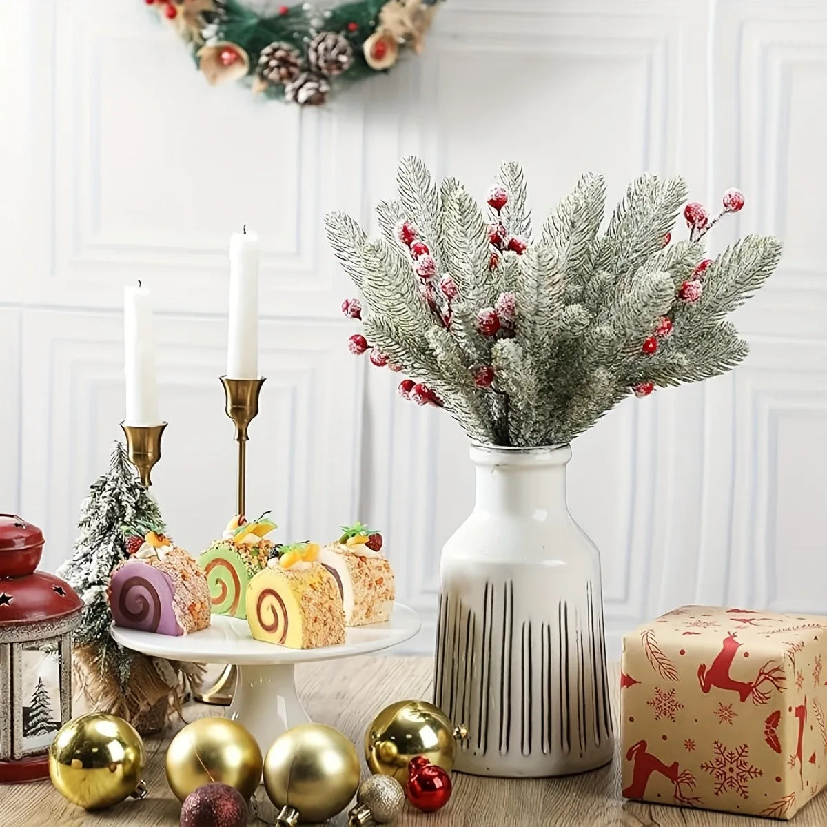 Bukiet sztucznych igieł sosnowych, dekoracja świąteczna